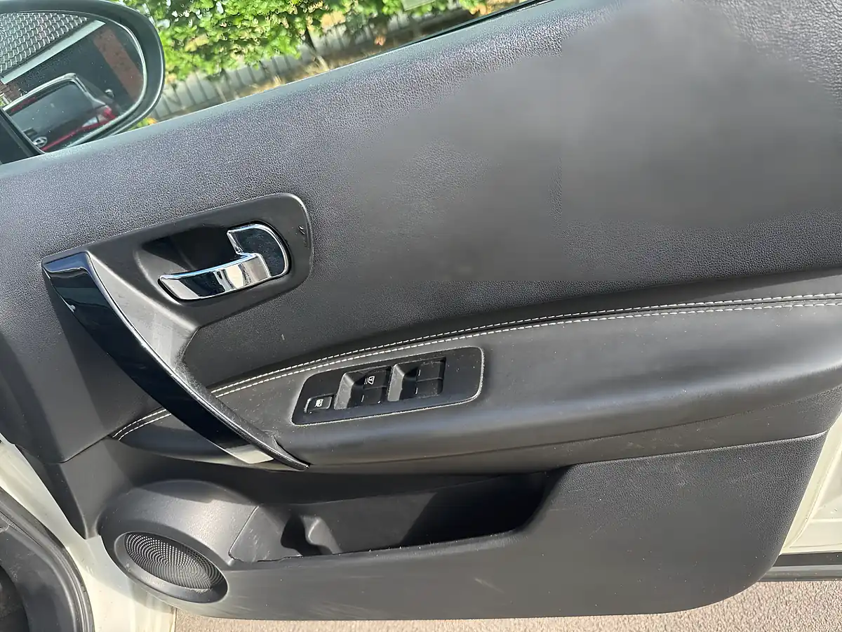 Used 2014 Nissan Qashqai 360 White - Interior and Exterior details 11