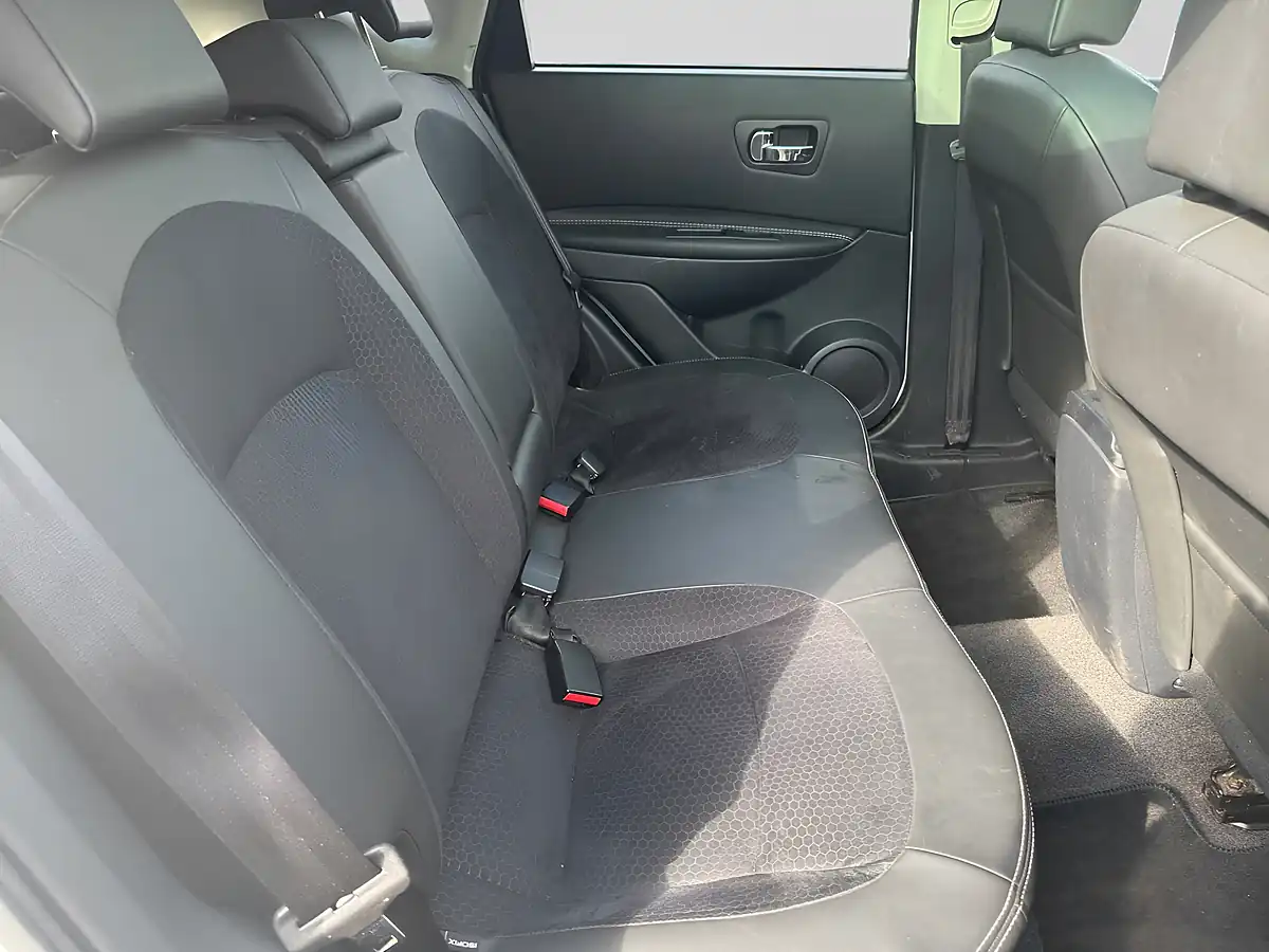 Used 2014 Nissan Qashqai 360 White - Interior and Exterior details 15