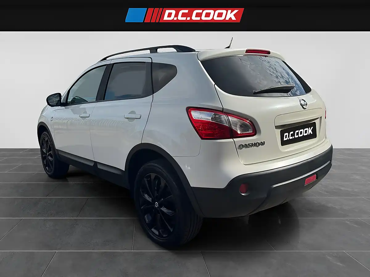 Used 2014 Nissan Qashqai 360 White - Interior and Exterior details 7