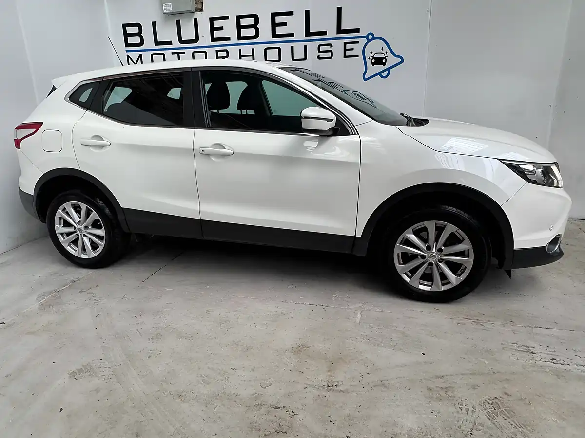 Used 2014 Nissan Qashqai Acenta 2WD Storm White - Interior and Exterior details 8