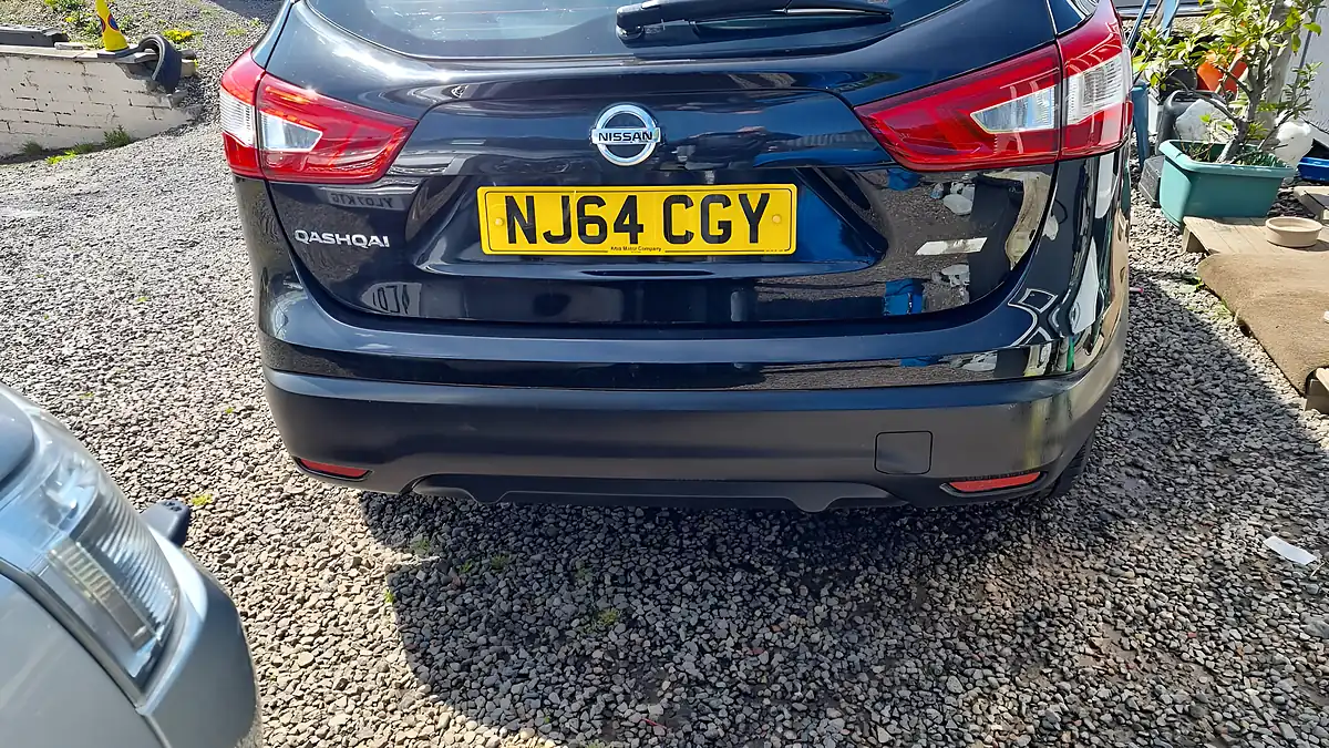 Used 2014 Nissan Qashqai Acenta Black - Interior and Exterior details 6