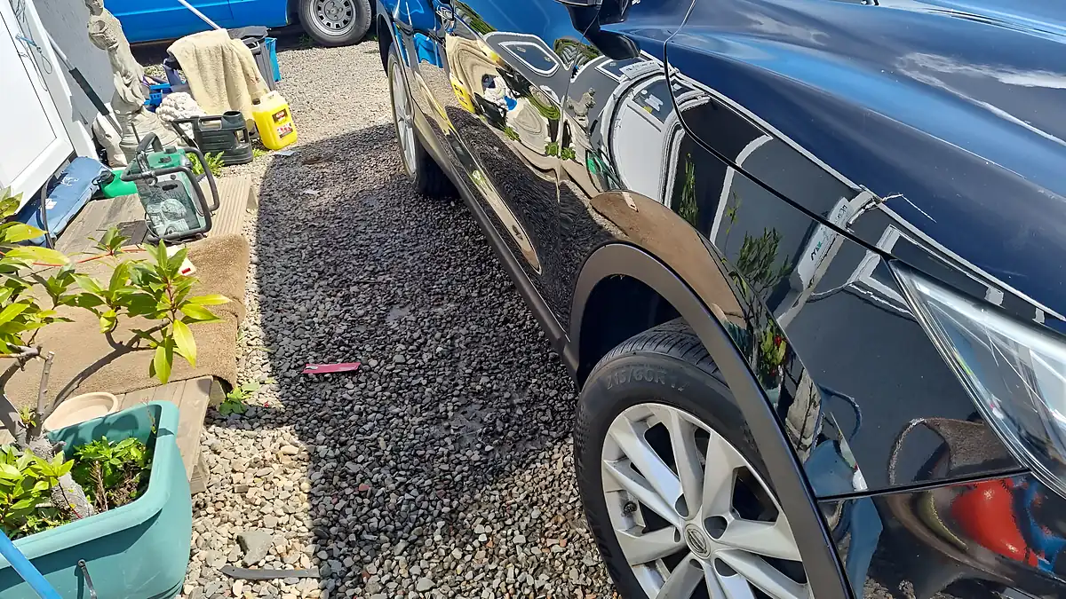 Used 2014 Nissan Qashqai Acenta Black - Interior and Exterior details 7