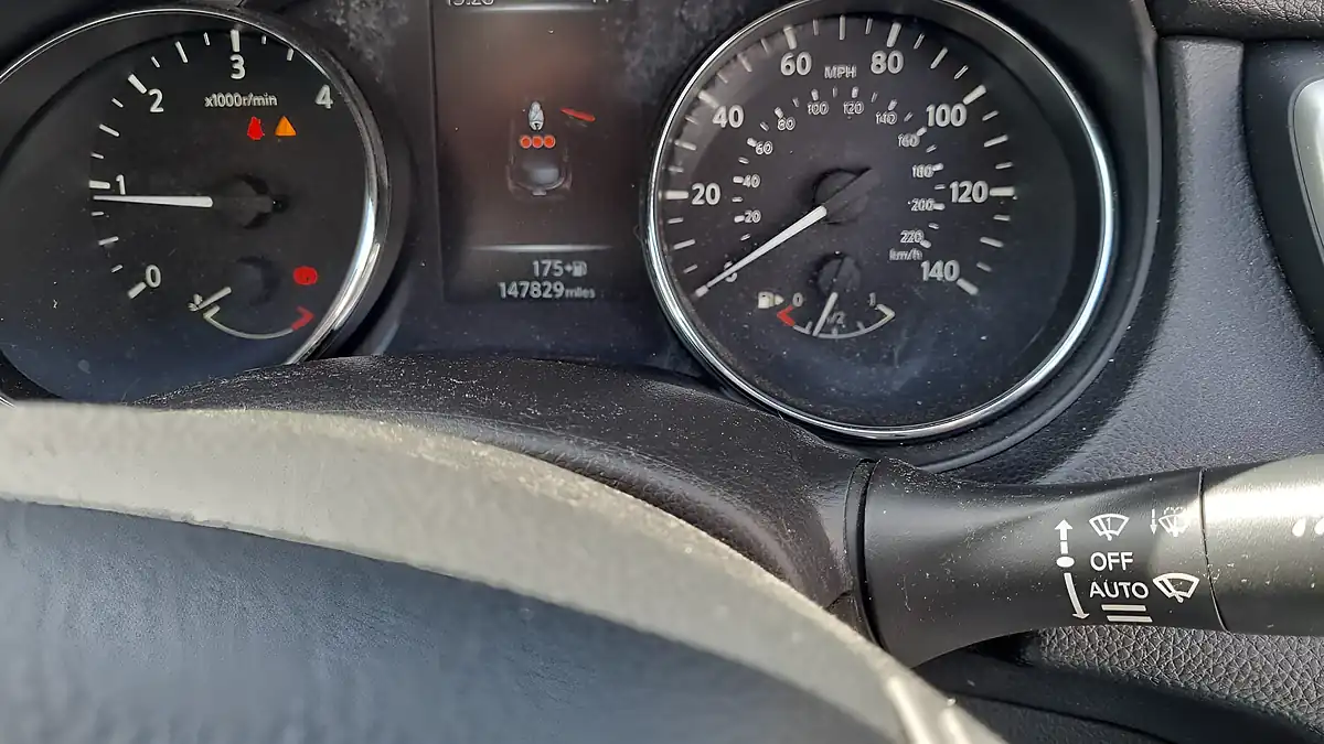 Used 2014 Nissan Qashqai Acenta Black - Interior and Exterior details 9