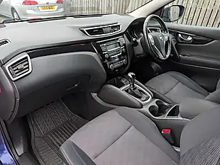Used 2014 Nissan Qashqai Acenta Blue - Interior and Exterior details 11