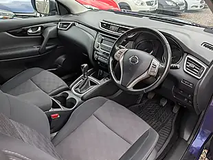 Used 2014 Nissan Qashqai Acenta Blue - Interior and Exterior details 13
