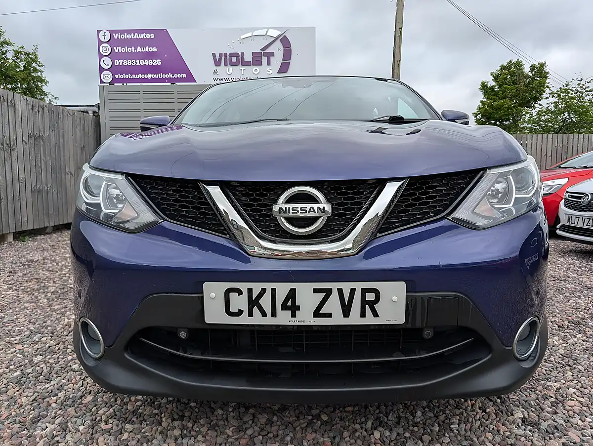 Used 2014 Nissan Qashqai Acenta Blue - Interior and Exterior details 3