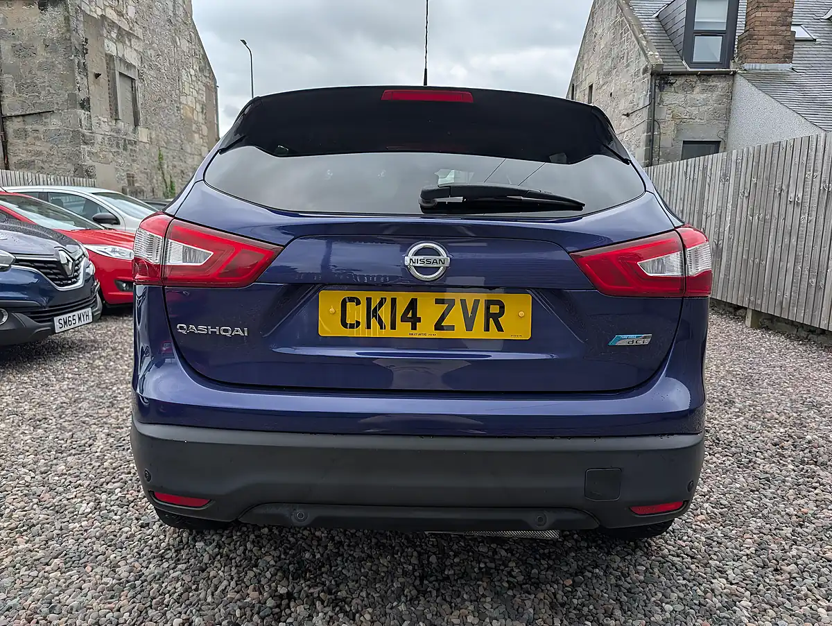 Used 2014 Nissan Qashqai Acenta Blue - Interior and Exterior details 8