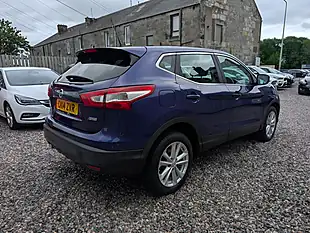 Used 2014 Nissan Qashqai Acenta Blue - Interior and Exterior details 9