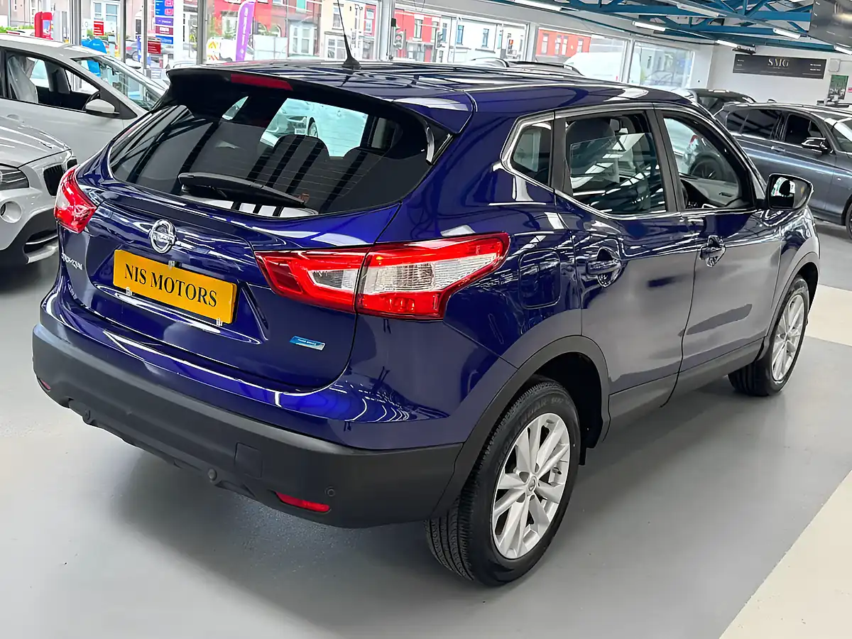 Used 2014 Nissan Qashqai Acenta Blue - Interior and Exterior details 10