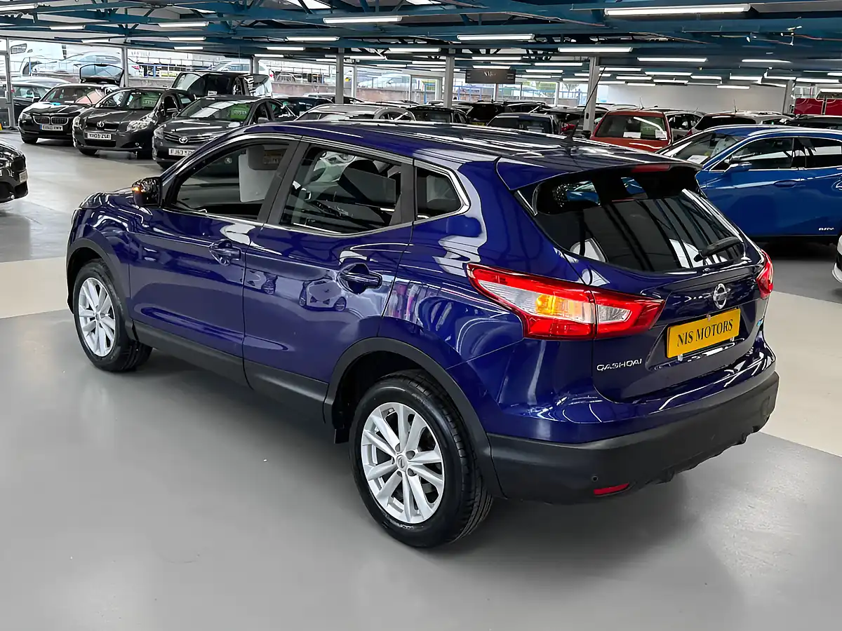 Used 2014 Nissan Qashqai Acenta Blue - Interior and Exterior details 20