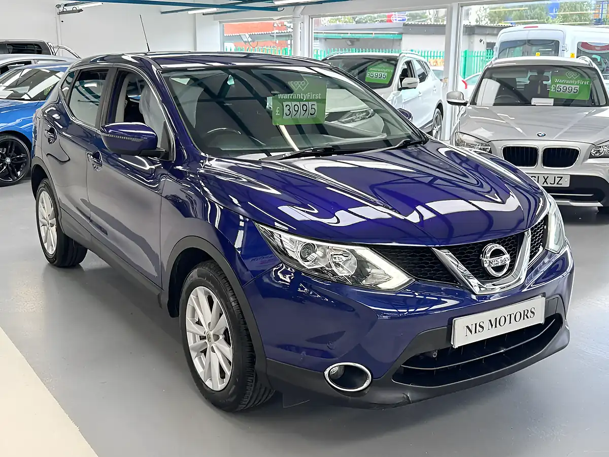 Used 2014 Nissan Qashqai Acenta Blue - Interior and Exterior details 4