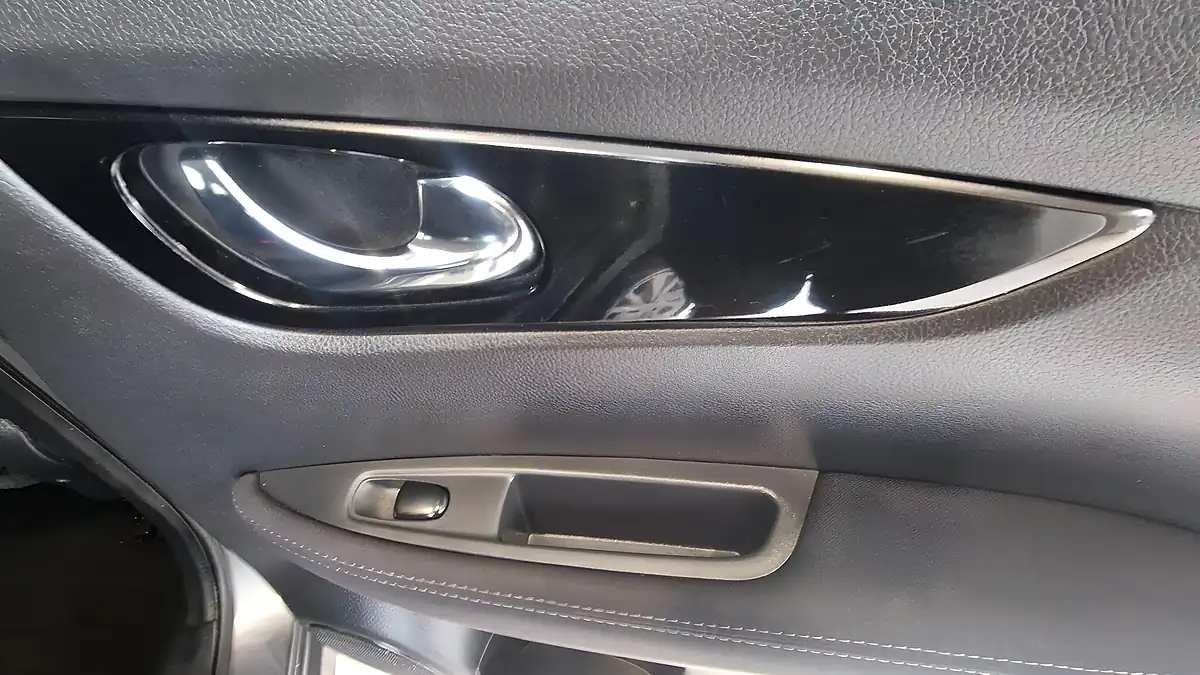 Used 2014 Nissan Qashqai Acenta Grey - Interior and Exterior details 19