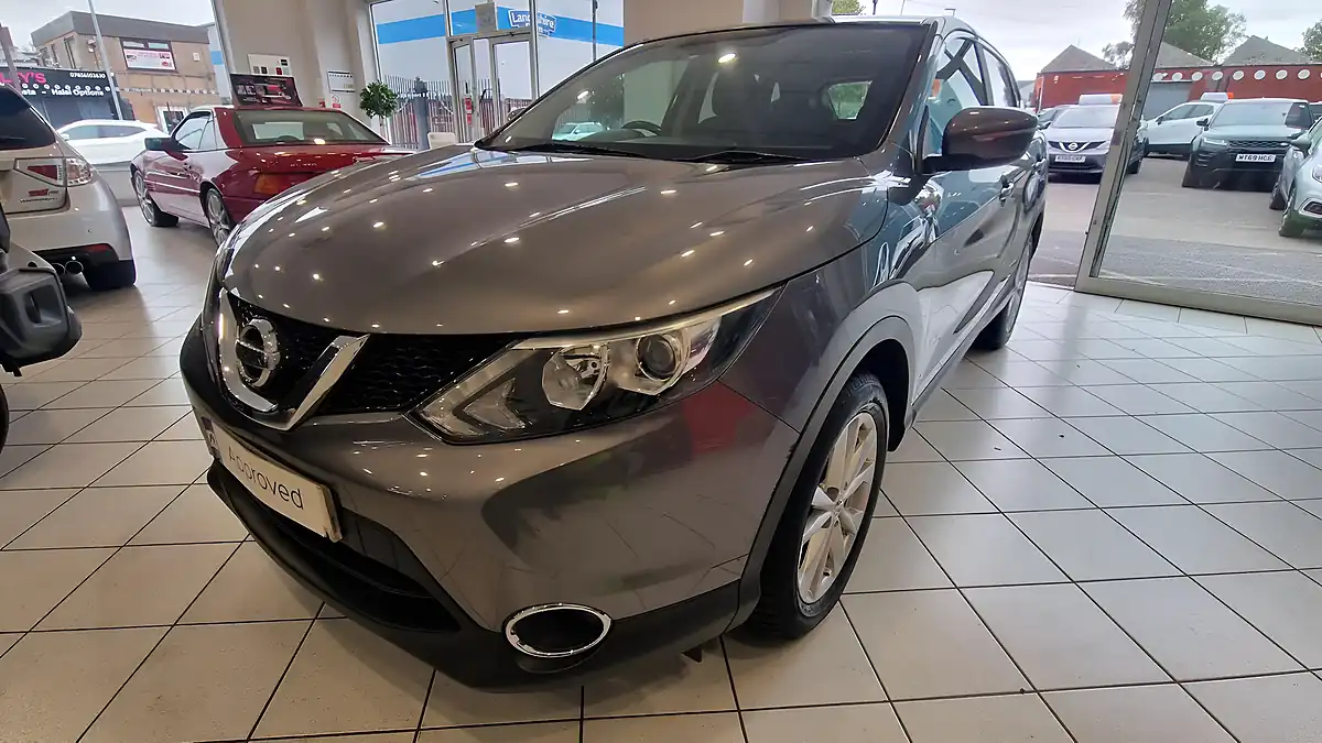 Used 2014 Nissan Qashqai Acenta Grey - Interior and Exterior details 3