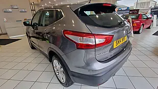 Used 2014 Nissan Qashqai Acenta Grey - Interior and Exterior details 4