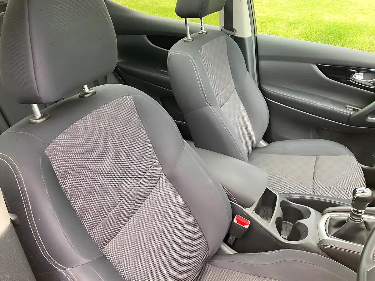 Used 2014 Nissan Qashqai Acenta Premium Beige - Interior and Exterior details 15