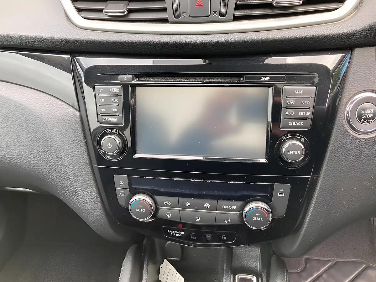 Used 2014 Nissan Qashqai Acenta Premium Beige - Interior and Exterior details 20
