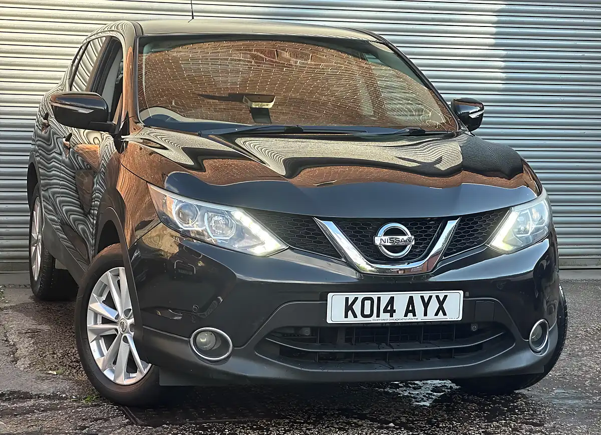 Used 2014 Nissan Qashqai Acenta Premium Black - Interior and Exterior details 10
