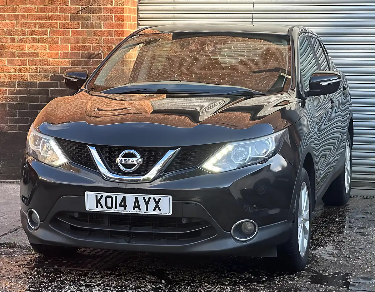 Used 2014 Nissan Qashqai Acenta Premium Black - Interior and Exterior details 15