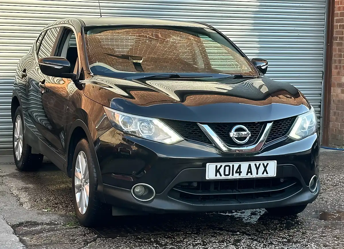 Used 2014 Nissan Qashqai Acenta Premium Black - Interior and Exterior details 16