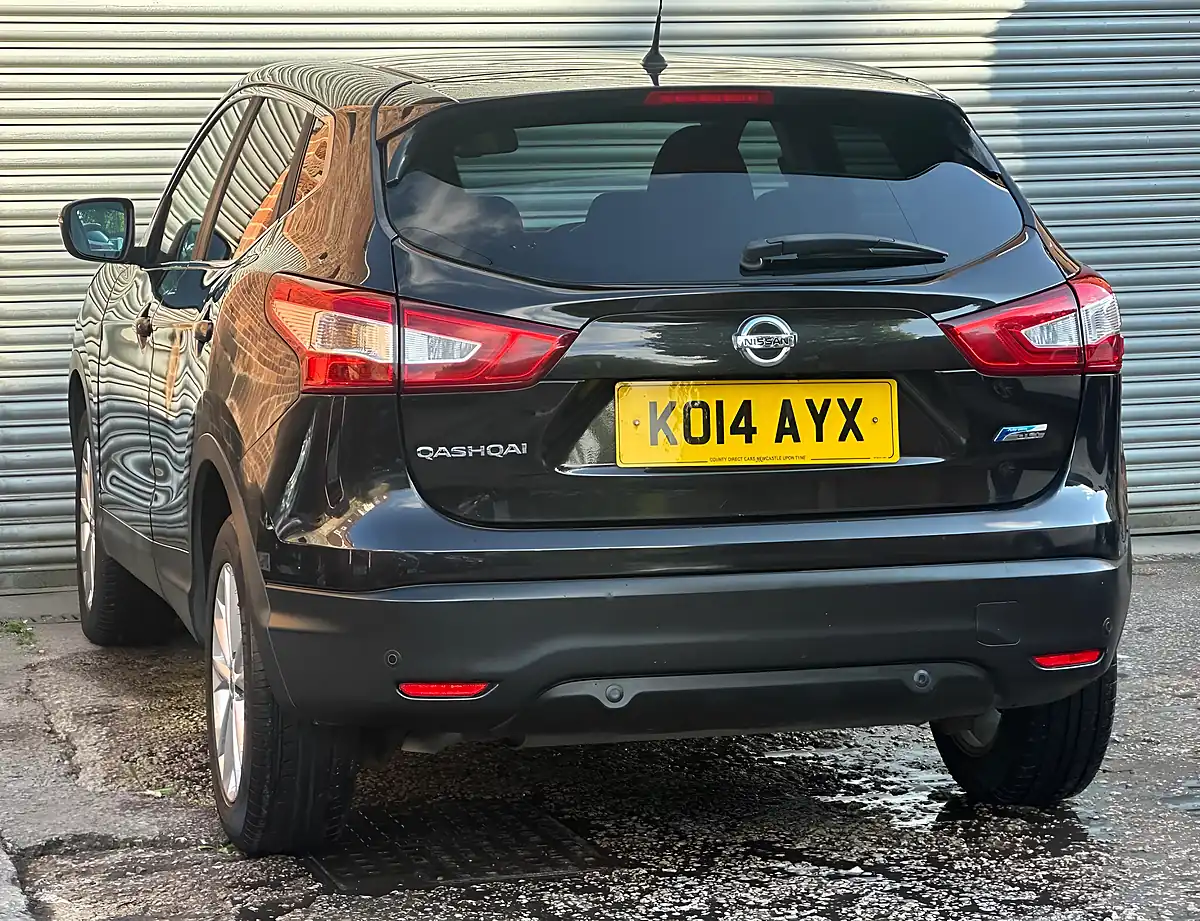 Used 2014 Nissan Qashqai Acenta Premium Black - Interior and Exterior details 19