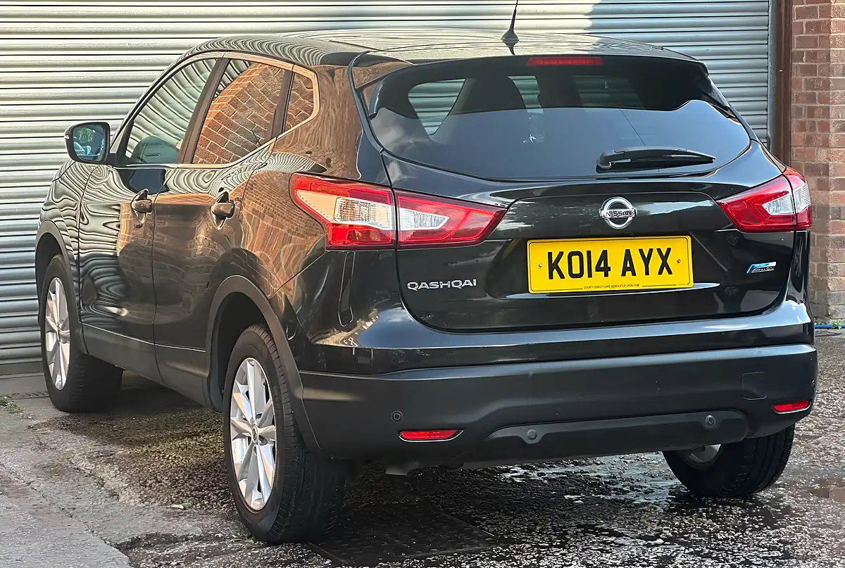 Used 2014 Nissan Qashqai Acenta Premium Black - Interior and Exterior details 20