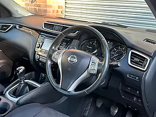 Used 2014 Nissan Qashqai Acenta Premium Black - Interior and Exterior details 7