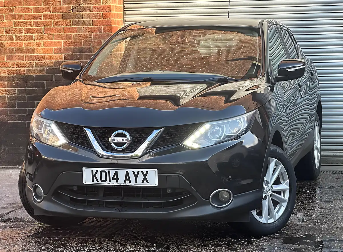 Used 2014 Nissan Qashqai Acenta Premium Black - Interior and Exterior details 9