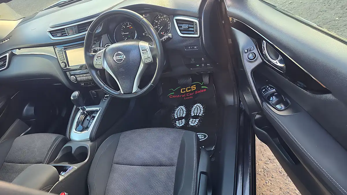 Used 2014 Nissan Qashqai Acenta Premium Black - Interior and Exterior details 11