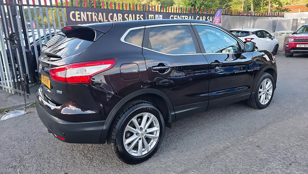 Used 2014 Nissan Qashqai Acenta Premium Black - Interior and Exterior details 8