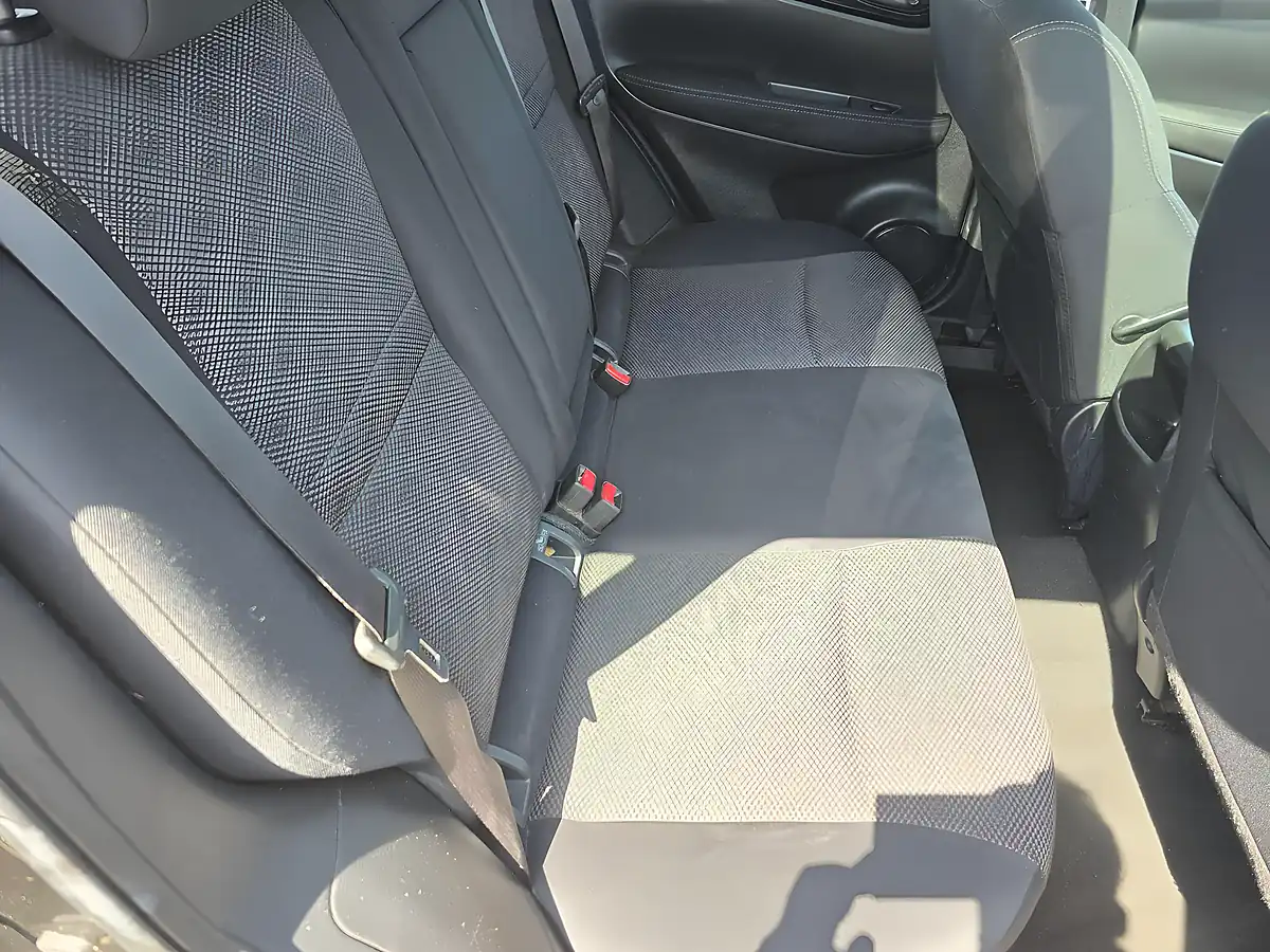 Used 2014 Nissan Qashqai Acenta Premium Black - Interior and Exterior details 13