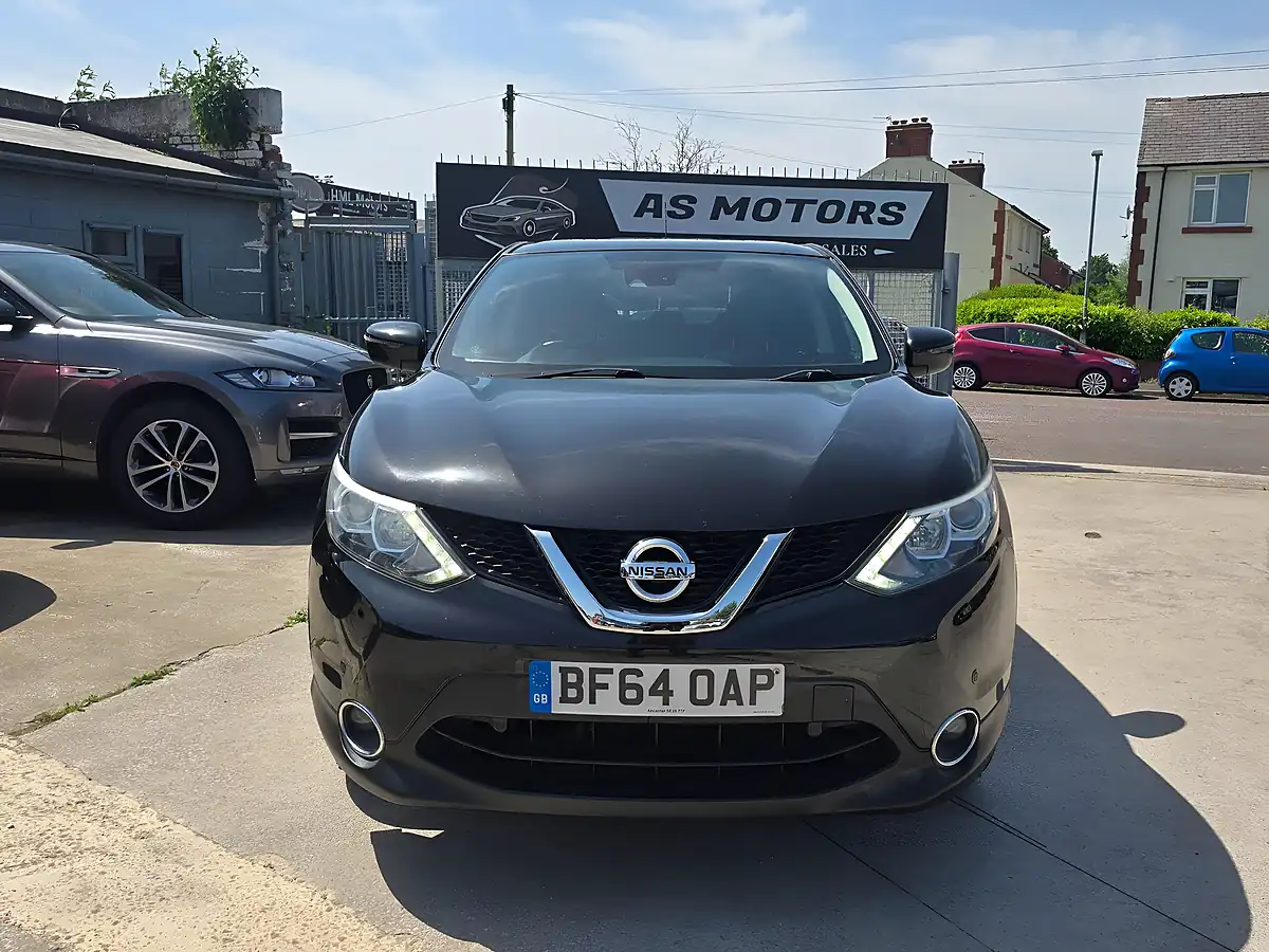 Used 2014 Nissan Qashqai Acenta Premium Black - Interior and Exterior details 2