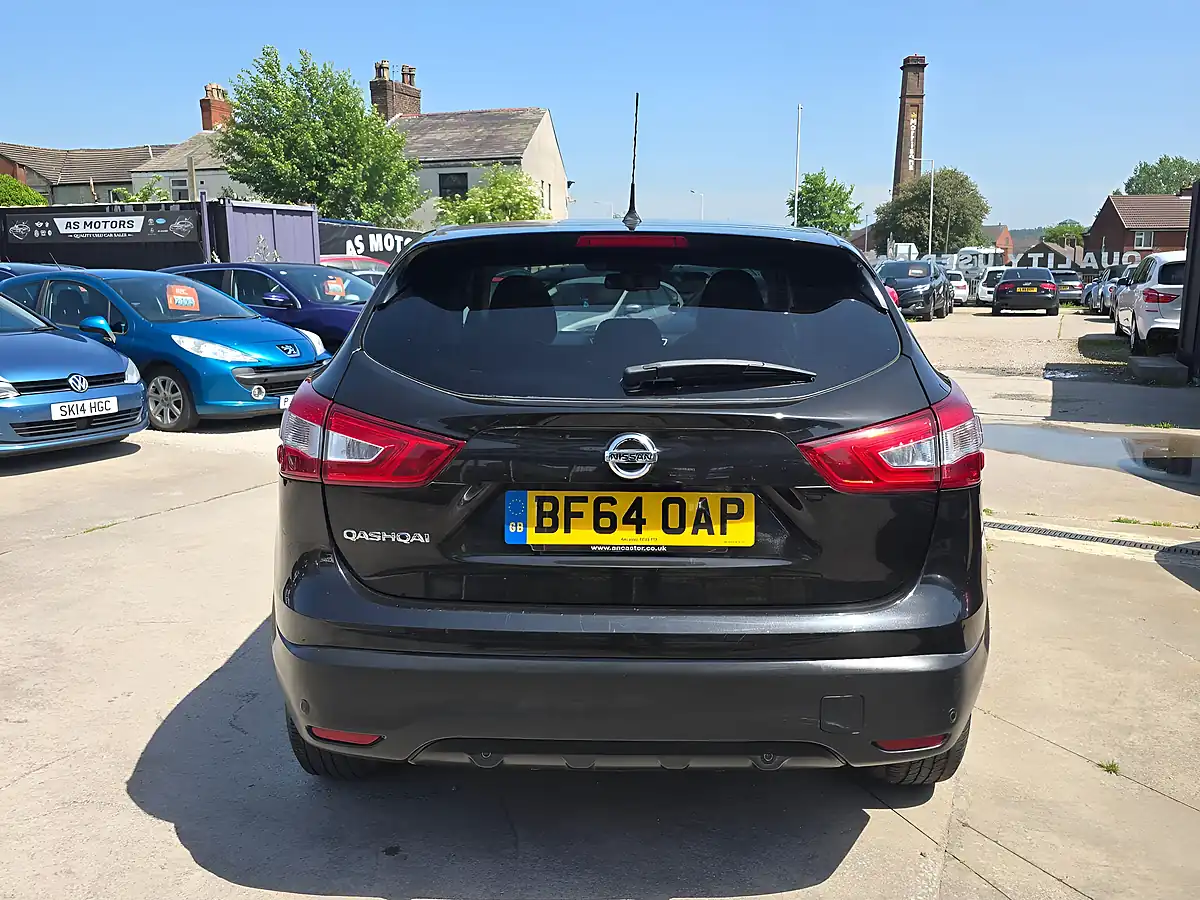 Used 2014 Nissan Qashqai Acenta Premium Black - Interior and Exterior details 6