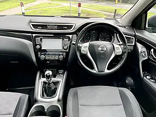 Used 2014 Nissan Qashqai Acenta Premium Black - Interior and Exterior details 14
