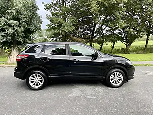 Used 2014 Nissan Qashqai Acenta Premium Black - Interior and Exterior details 7