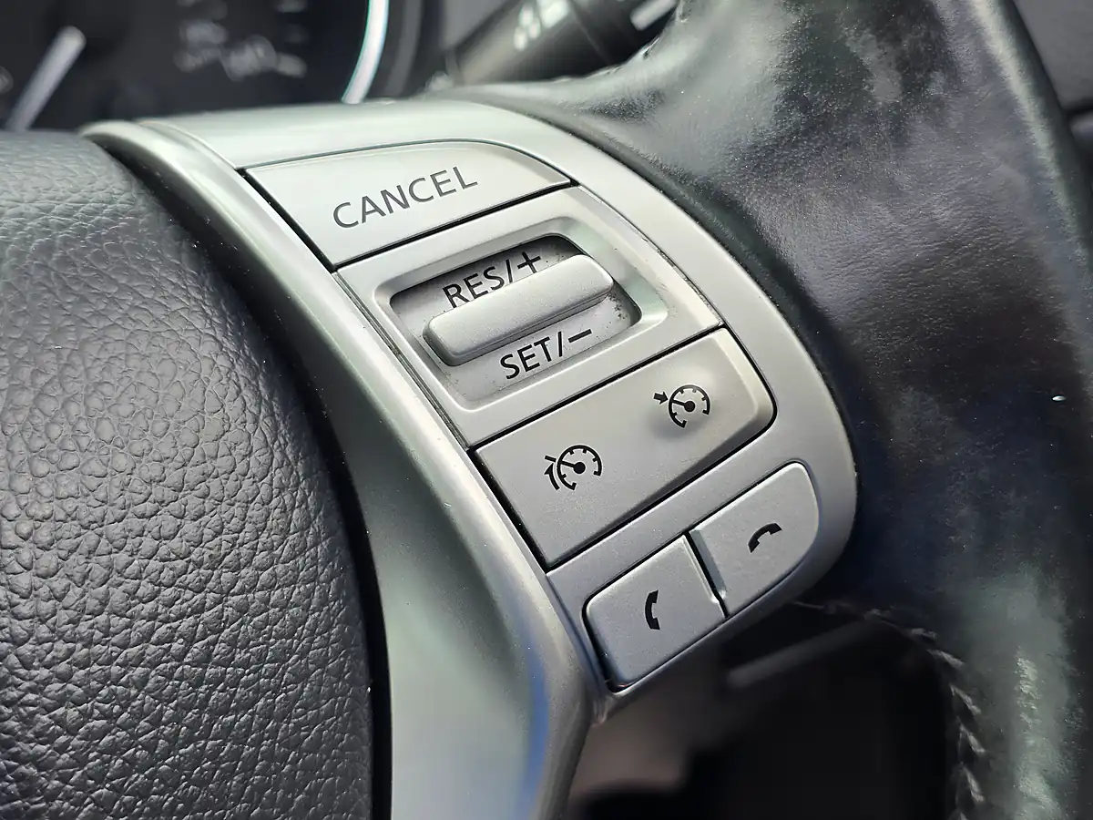 Used 2014 Nissan Qashqai Acenta Premium Black - Interior and Exterior details 16