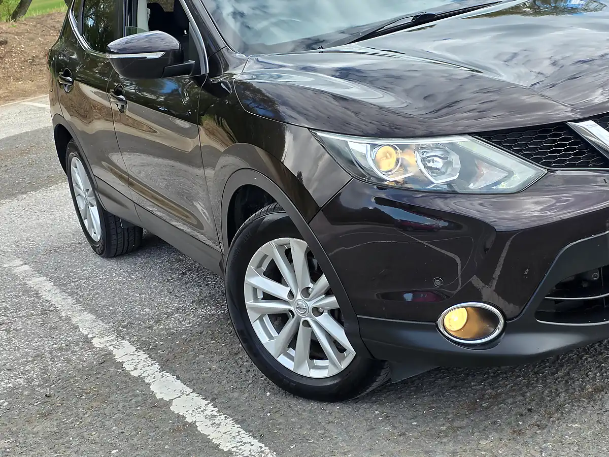 Used 2014 Nissan Qashqai Acenta Premium Black - Interior and Exterior details 19