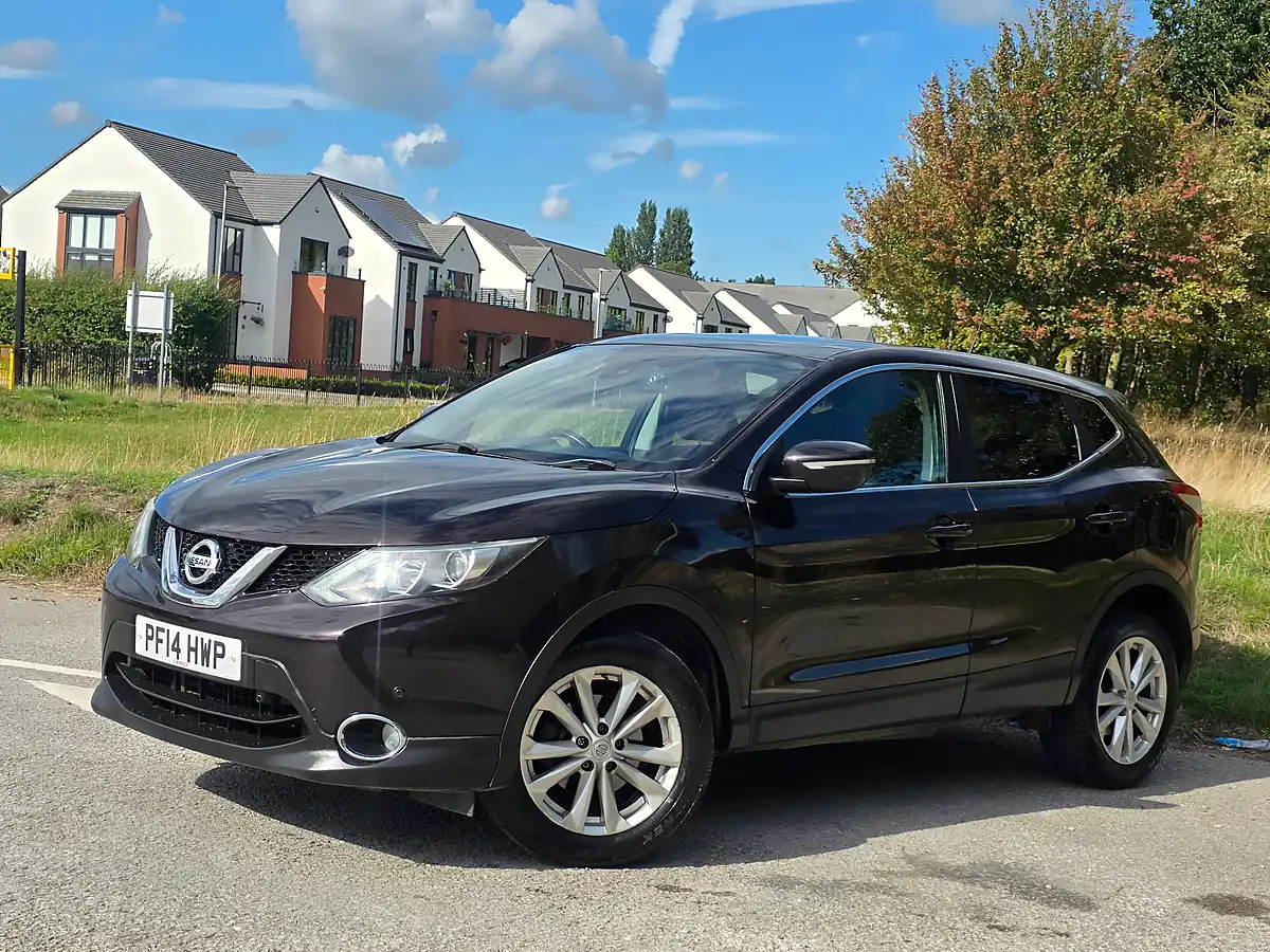 Used 2014 Nissan Qashqai Acenta Premium Black - Interior and Exterior details 3