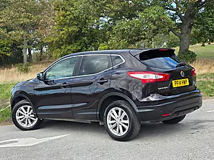 Used 2014 Nissan Qashqai Acenta Premium Black - Interior and Exterior details 5