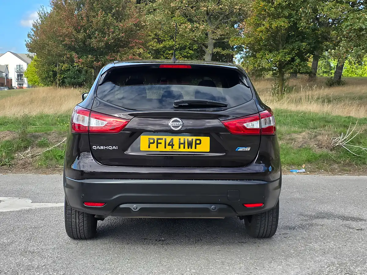 Used 2014 Nissan Qashqai Acenta Premium Black - Interior and Exterior details 6
