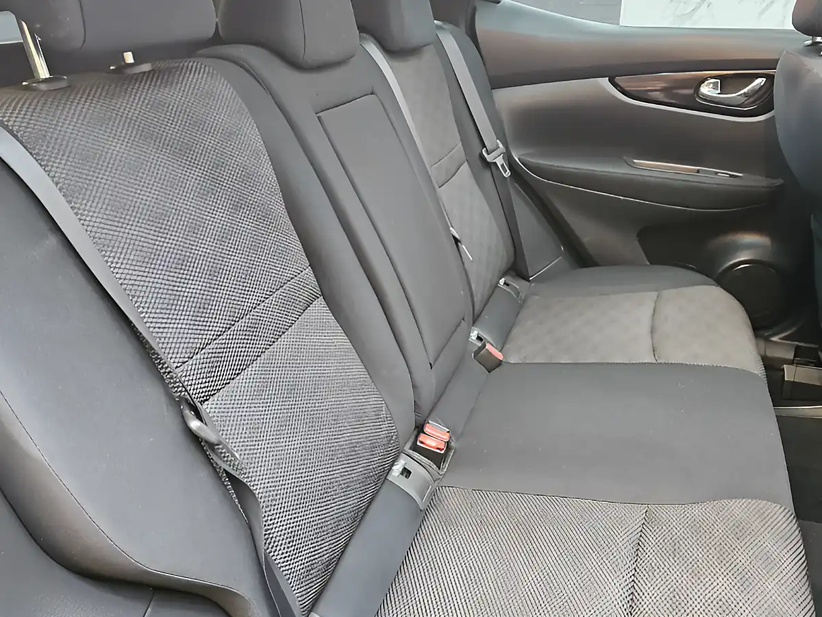 Used 2014 Nissan Qashqai Acenta Premium Black - Interior and Exterior details 15