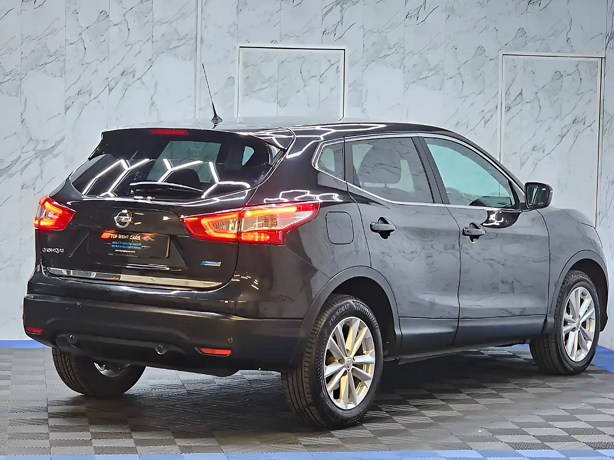 Used 2014 Nissan Qashqai Acenta Premium Black - Interior and Exterior details 7