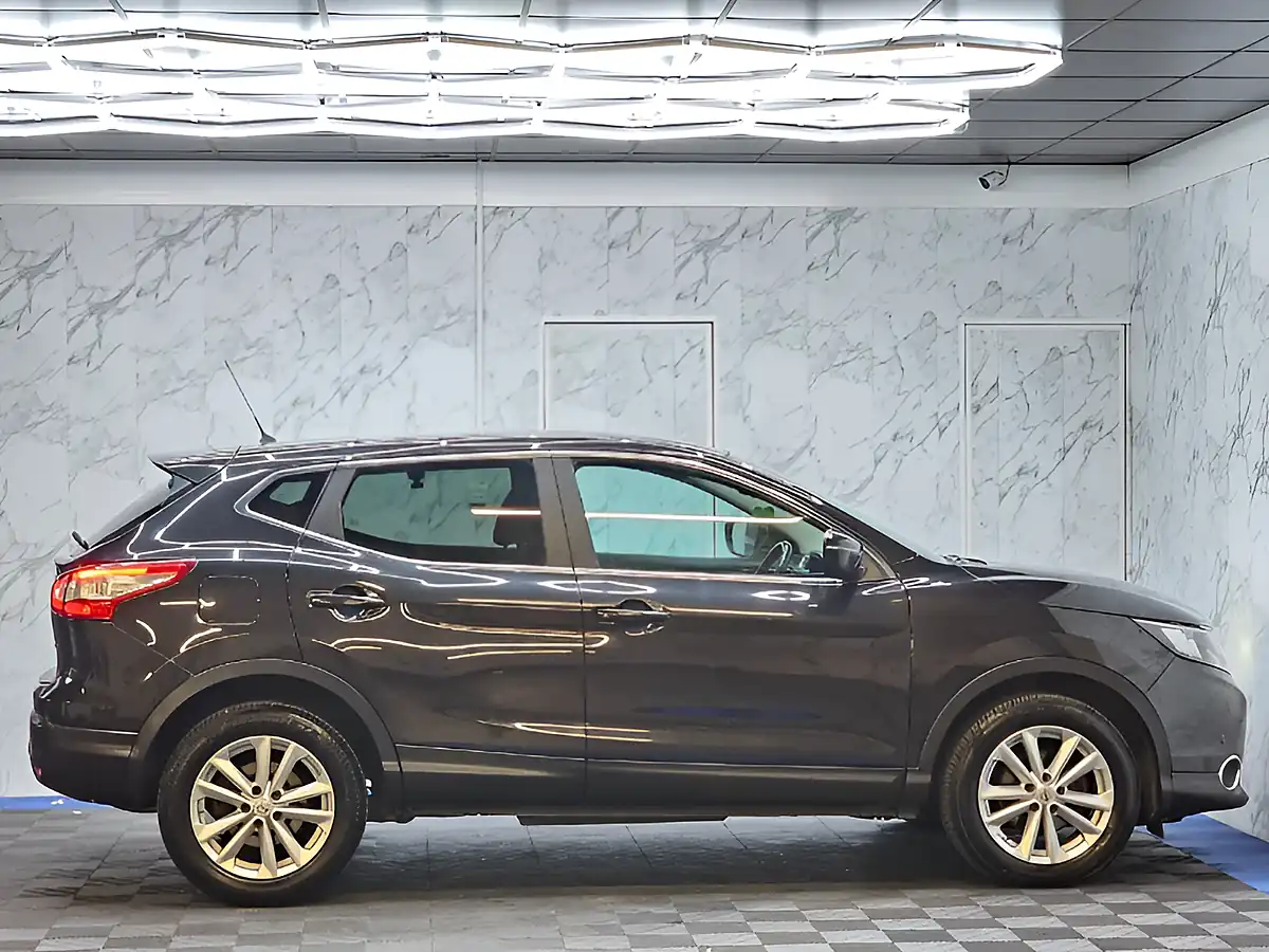 Used 2014 Nissan Qashqai Acenta Premium Black - Interior and Exterior details 8