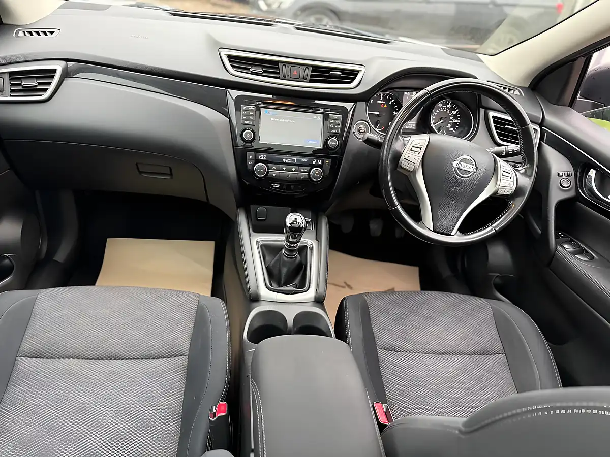 Used 2014 Nissan Qashqai Acenta Premium Black - Interior and Exterior details 10