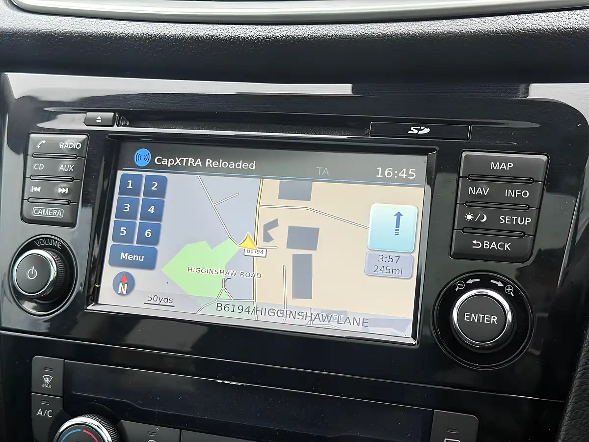 Used 2014 Nissan Qashqai Acenta Premium Black - Interior and Exterior details 15
