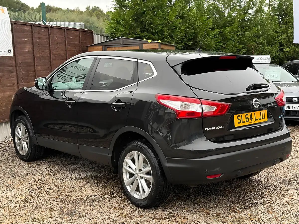 Used 2014 Nissan Qashqai Acenta Premium Black - Interior and Exterior details 6