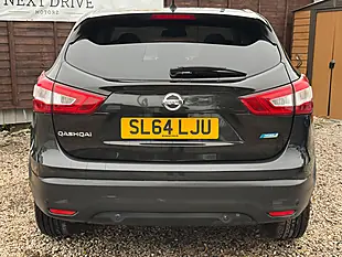 Used 2014 Nissan Qashqai Acenta Premium Black - Interior and Exterior details 8