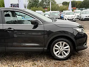 Used 2014 Nissan Qashqai Acenta Premium Black - Interior and Exterior details 9