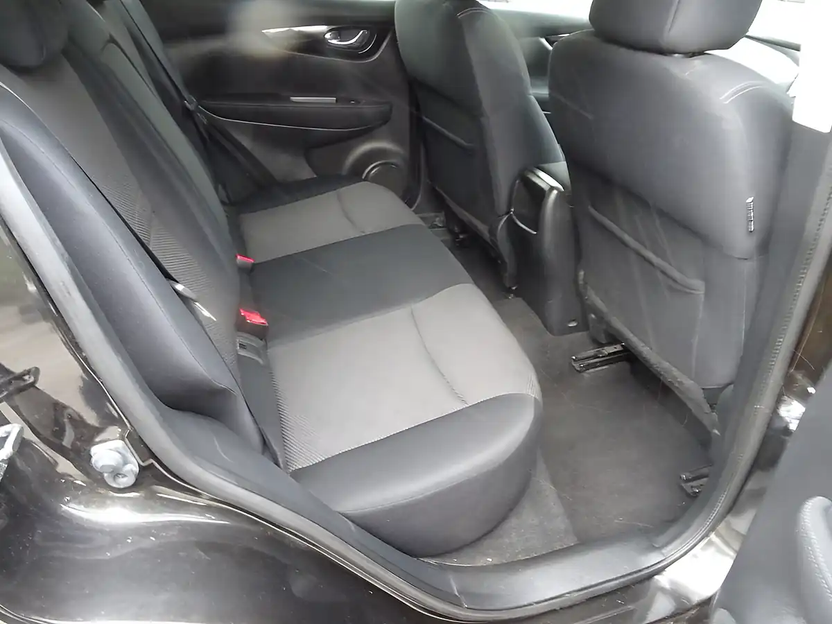 Used 2014 Nissan Qashqai Acenta Premium Black - Interior and Exterior details 14