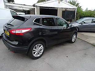 Used 2014 Nissan Qashqai Acenta Premium Black - Interior and Exterior details 19