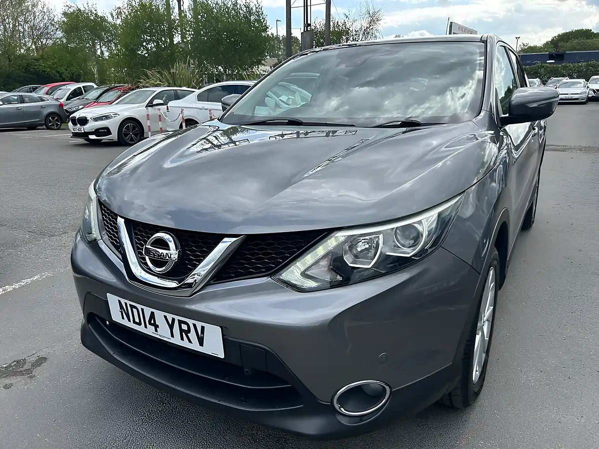 Used 2014 Nissan Qashqai Acenta Premium Grey - Interior and Exterior details 16